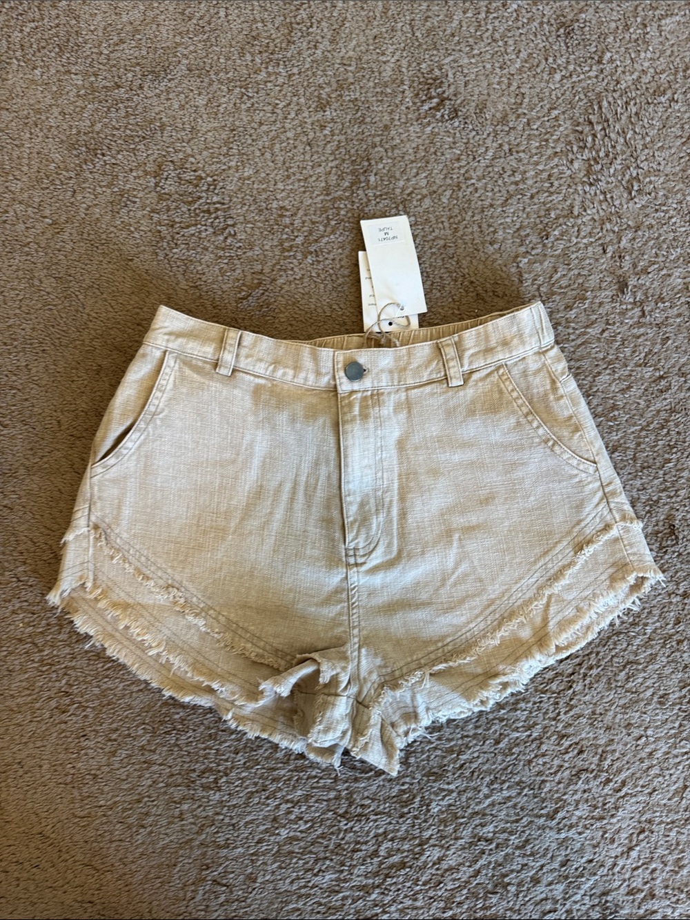 New In Women’s High-Rise Raw Hem Shorts in Light Beige